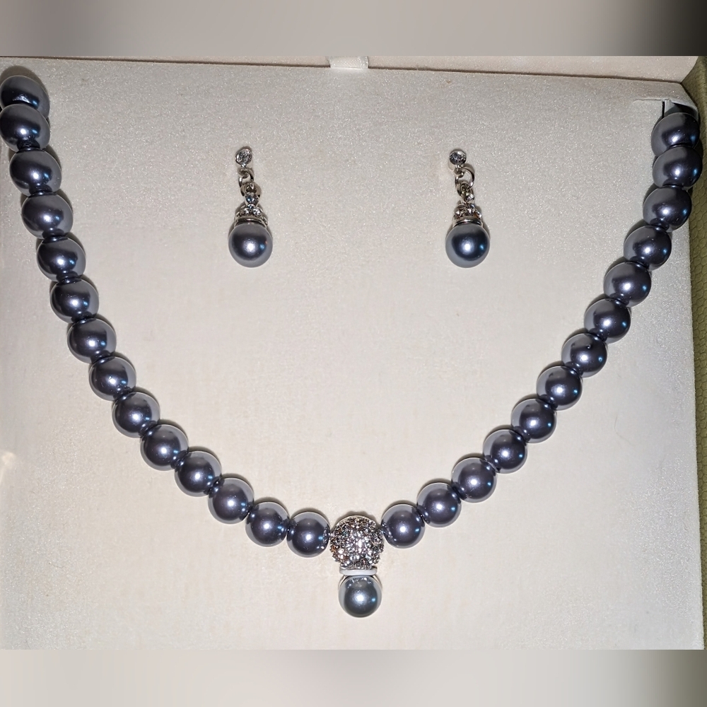 Cote' d' Azur Jewelry Set in Box comes with a necklace, earrings, and a watch